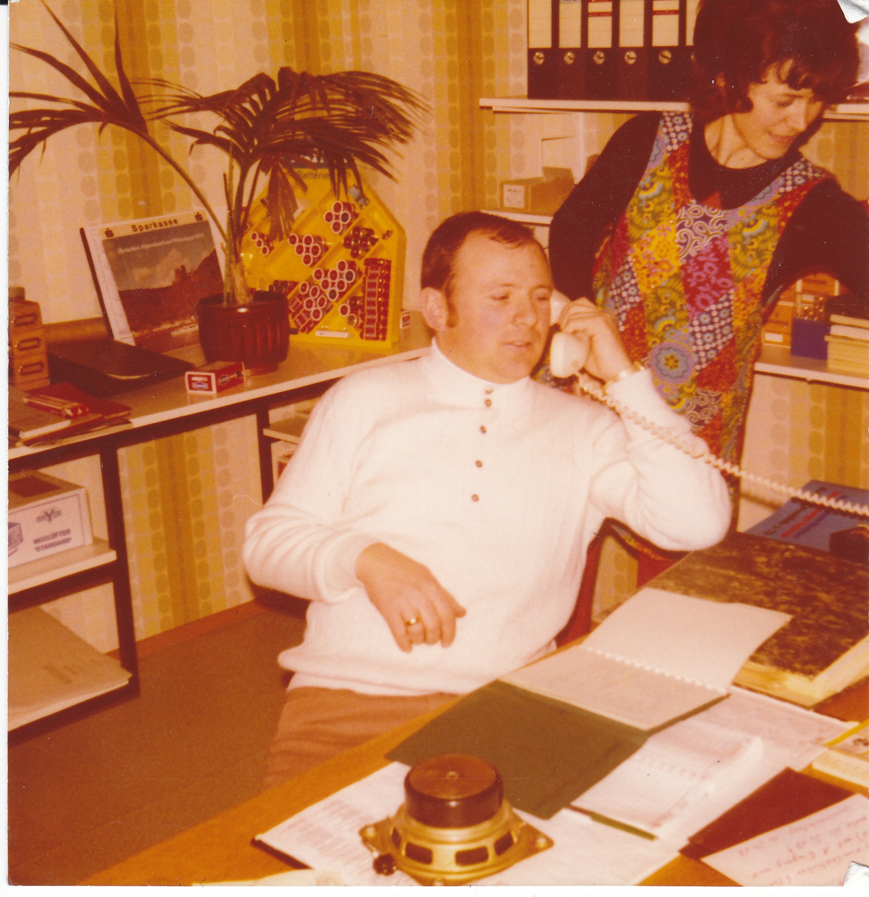 Kurt Halder, Gründer, am Telefon in den frühen Jahren